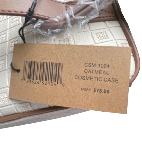 NEW Steve Madden Oatmeal Cosmetic Case - Picture 14 of 16